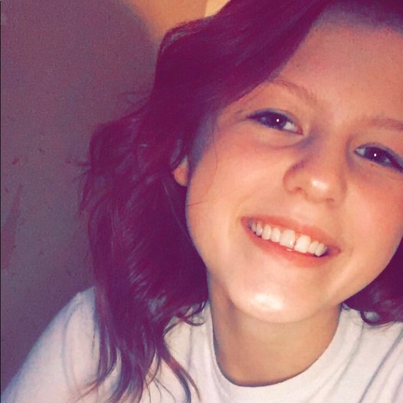 Meet your Posher, Braylea - Picture 2 of 7